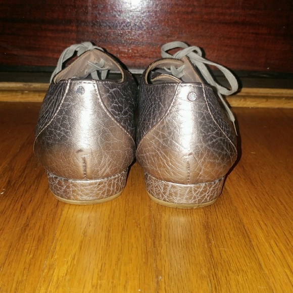Stunning Ted Baker Distressed Gold Oxfords! 7.5 - Picture 5 of 6
